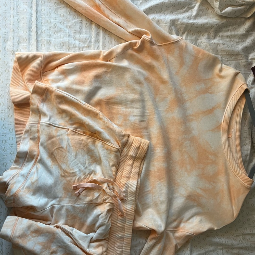 Sweater and shorts lounge set